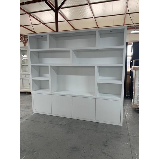 123kast  Cinewall Milaan - 300x40x240H cm - 1 tv paneel - strak design  - 4 push to open deuren - open tv vak