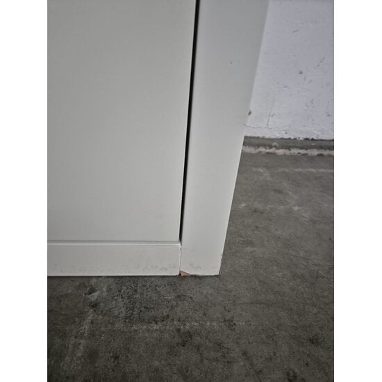 123kast  Showmodel Vakkenkast Londen 02 - 250x40x240H cm - strak design - 4 greeploze deuren - push to open deuren - open vakken - 5cm plank dikte