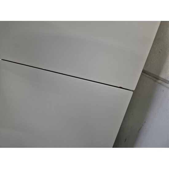 123kast  Showmodel Vakkenkast Londen 02 - 250x40x240H cm - strak design - 4 greeploze deuren - push to open deuren - open vakken - 5cm plank dikte