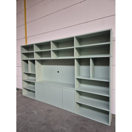 123kast  Voorraad (Beschadigd)  TV-vakkenkast Winterberg 04 - 400x40x250H cm  -  kleur NCS S 3010 G 10Y