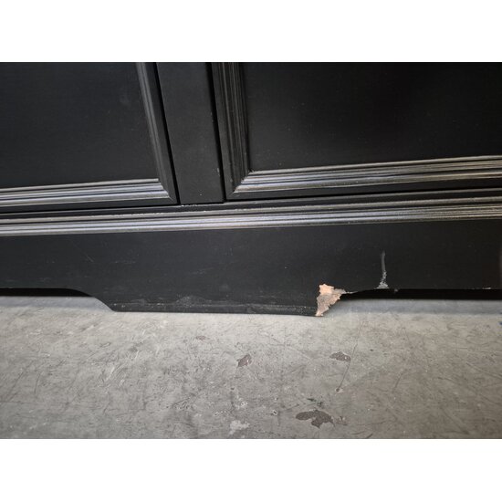 123kast  Showmodel (beschadigd) Buffetkast San Pietro - 235x55x225H cm - 4 vitrine scharnierdeuren - tv vak - 8 grote soft close lades - 2 dichte scharnierdeuren