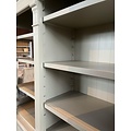 123kast  Showmodel Buffet/Boekenkast Edinburgh - 225x50x210H cm - 2 vitrine deuren - open vak - 2 dichte deuren - 6 soft close lades - verstelbare planken - landelijke afwerking