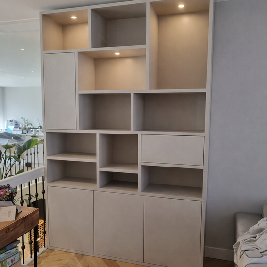 123kast  Vakkenkast Lecci - 180x40x271H cm - 3 push to open deuren - 3cm plank dikte