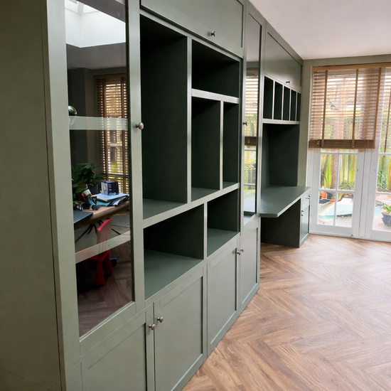 123kast  Vakkenkast / Bureau Luxemburg - 400x50/70x250H cm - vakkenkast met inbouw bureau - met vitrinedeuren - met dichte klepdeuren -