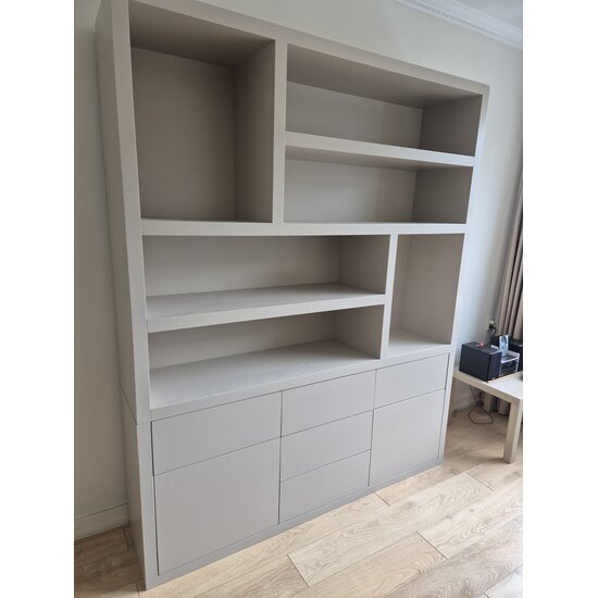 123kast  Vakkenkast Joetsu - 180x40x220H cm - 5cm plank dikte - 5 push to open lades - 2 push to open deuren - strak design