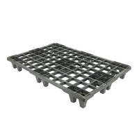 Palete de plástico, formato europeu, 24 apoios, topo perfurado com rebordo, 1200x800x138mm
