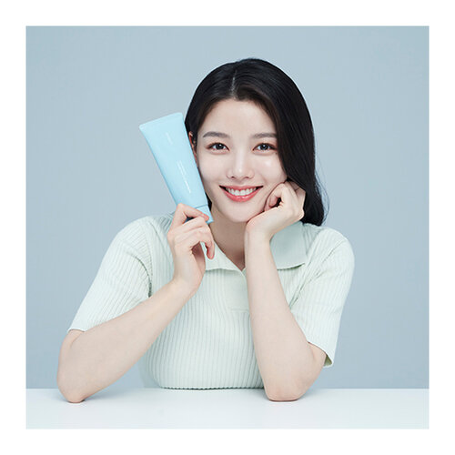 Laneige Water Bank Blue Hyaluronic Cleansing Foam Laneige Water Bank Blue Hyaluronic Cleansing Foam