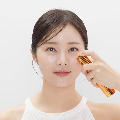 VT Cosmetics Vita-Light Reedle Shot 300