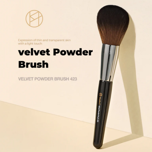 Studio 17 Velvet Powder Brush 423
