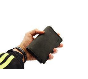 4 East RFID Wallet | Buffalo leather | 14 Passes | Coin compartment | Press studs | Buffalo leather | Money Exchange | 8.5x12.5x3cm 4 East RFID Wallet | Buffalo leather | 14 Passes | Coin compartment | Press studs | Buffalo leather | Money Exchange | 8.5x12.5x3cm