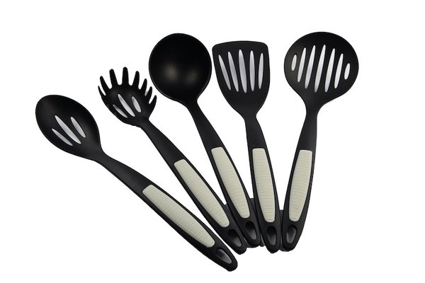 Merkloos Complete Kitchenware Assortment - Black Plastic Kitchen Utensils - Dishwasher Safe - 32 x 3 x 32 Cm - Weight: 1.50 Kg - 5 Pieces