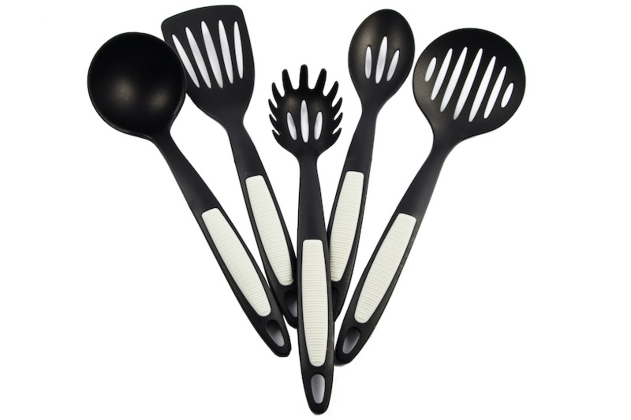Merkloos Complete Kitchenware Assortment - Black Plastic Kitchen Utensils - Dishwasher Safe - 32 x 3 x 32 Cm - Weight: 1.50 Kg - 5 Pieces