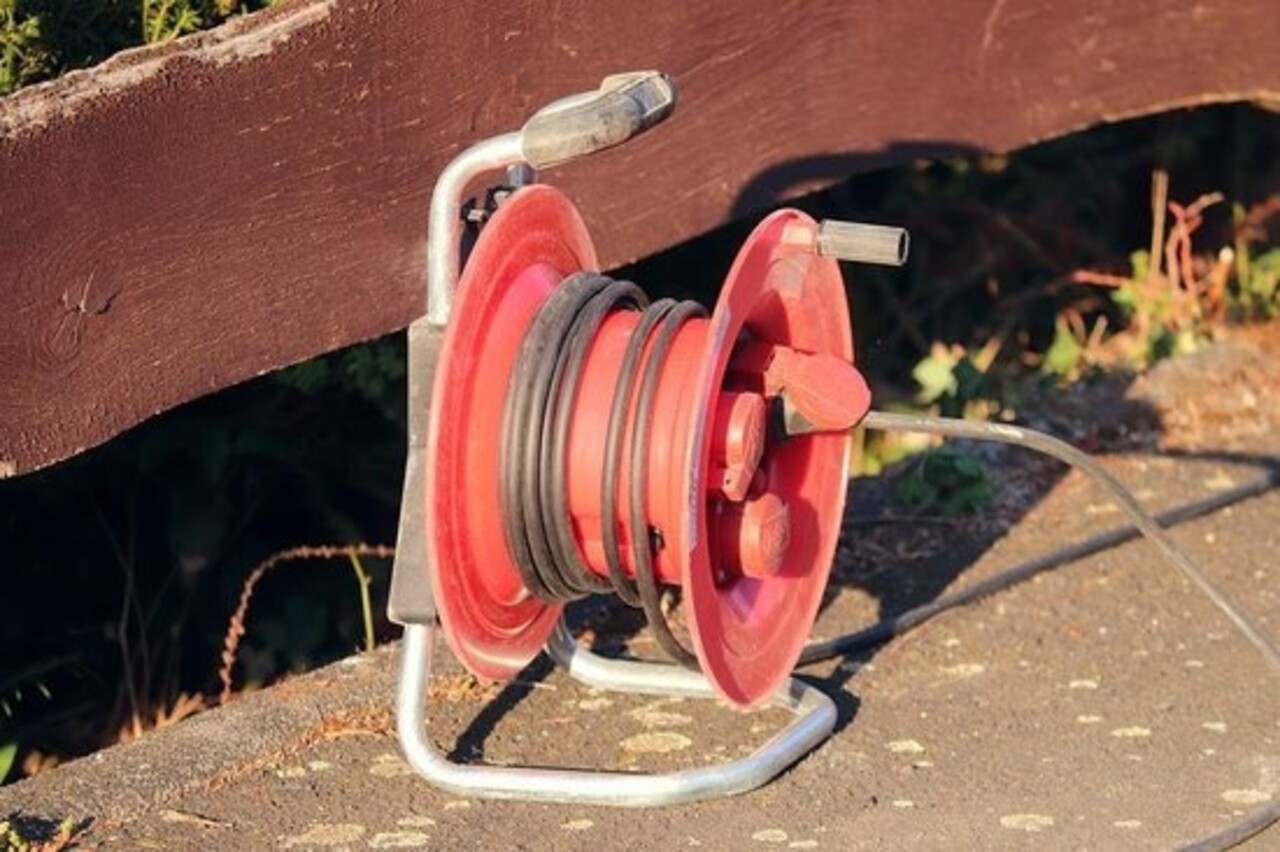 Discountershop 4 stuks - Kabelbox verlengsnoer kabelhaspel kabel verleng haspel met 4 geaarde stopcontacten 15 meter - Kabelhaspel Discountershop 4 stuks - Kabelbox verlengsnoer kabelhaspel kabel verleng haspel met 4 geaarde stopcontacten 15 meter - Kabelhaspel