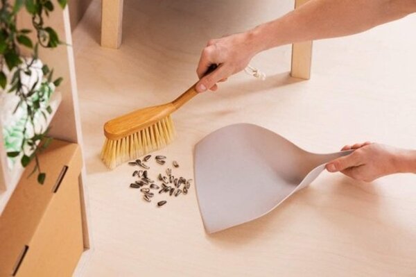 Merkloos Luxury Set Bamboo Dustpan and Tin | bamboo sweeper Sustainable beige 37x25cm| Dishwashing brush - kitchen brush - round handle 10xØ7cm 80gr