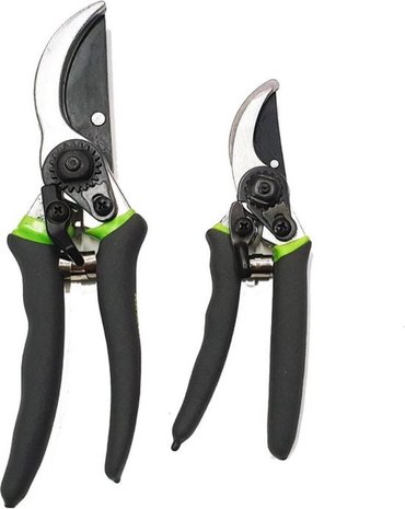 Merkloos Handige Tuinset 6 delig - 2 Snoeischaren - Hark - schep - schoffel - Telescopische Hark 63-90Cm Merkloos Handige Tuinset 6 delig - 2 Snoeischaren - Hark - schep - schoffel - Telescopische Hark 63-90Cm