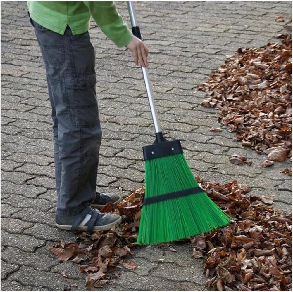 Discountershop Tuinbezem uitschuifbaar 29 X 3 X 136 CM Bezem met telescopische steel Zilver tuinartikelen - bezems schoonmaakspullen