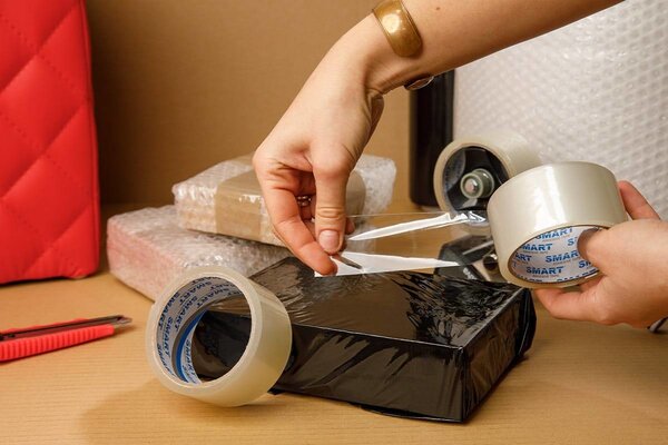 Discountershop               Packaging tape Transparent -55 meters -5cm wide - 12x rolls Discountershop               Packaging tape Transparent -55 meters -5cm wide - 12x rolls