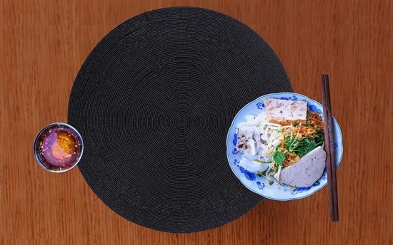 Discountershop Placemats - Rond - 30 cm - 4 stuks - Onderlegger - Hitte bestendig - Zwart - Luxe uitstraling beaded Placemat Discountershop Placemats - Rond - 30 cm - 4 stuks - Onderlegger - Hitte bestendig - Zwart - Luxe uitstraling beaded Placemat