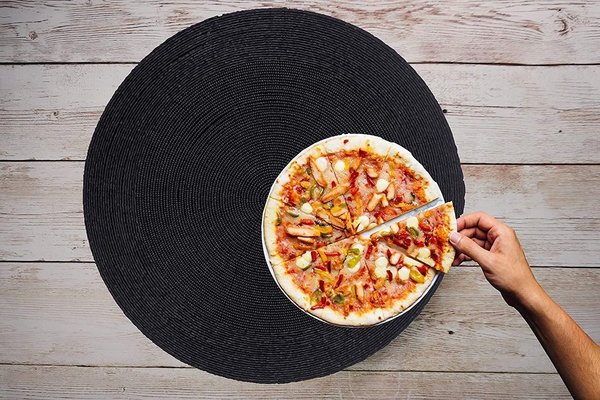 Discountershop Placemats - Round - 30 cm - 4 pieces - Pad - Heat resistant - Black - Luxurious look beaded Placemat Discountershop Placemats - Round - 30 cm - 4 pieces - Pad - Heat resistant - Black - Luxurious look beaded Placemat