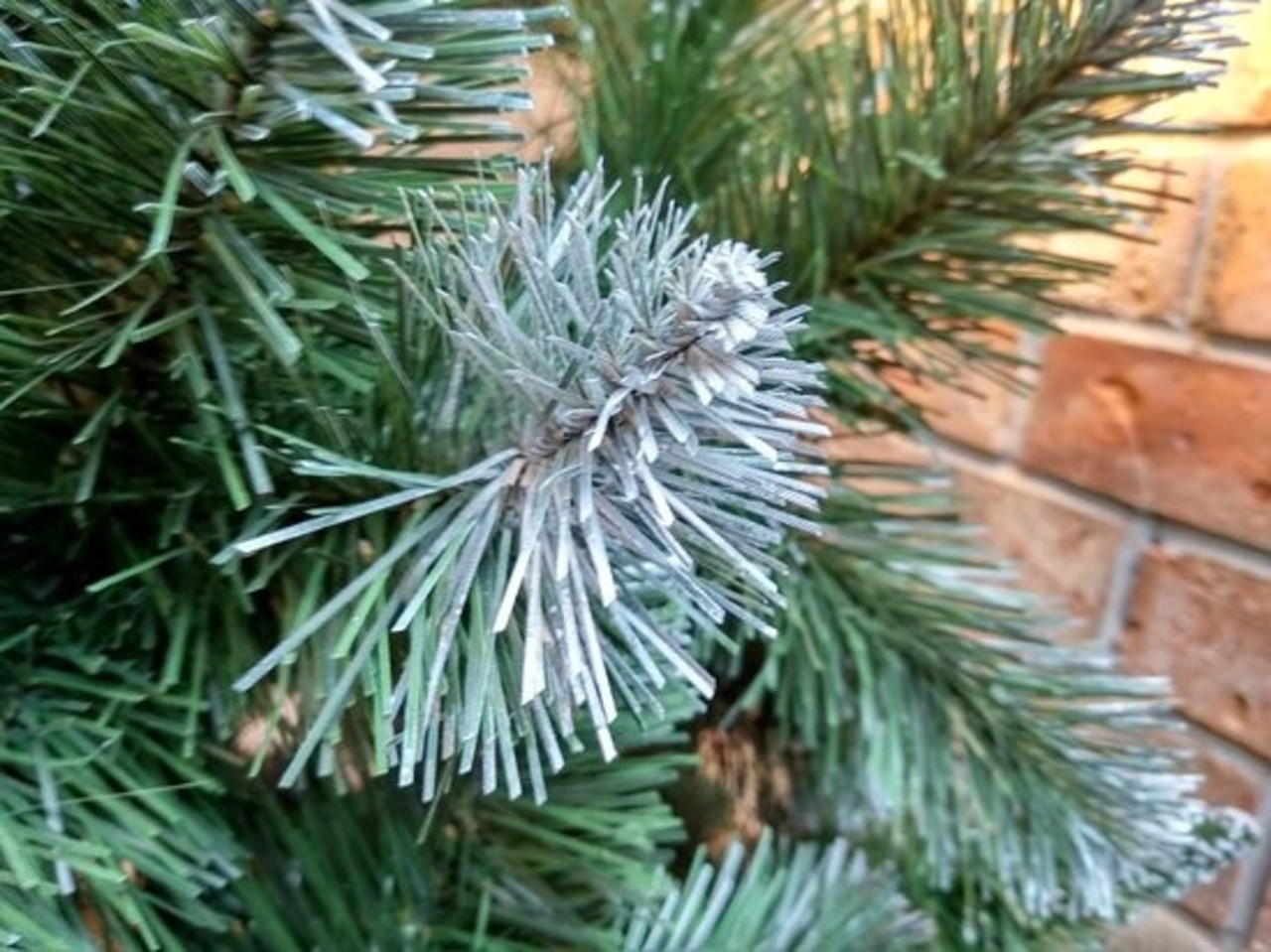 Discountershop Artificial Christmas tree diamond Christmas tree on Natural wooden trunk 180 cm - Artificial DIAMOND PINE TREE 180CM - Artificial Christmas tree 180cm snow Christmas tree