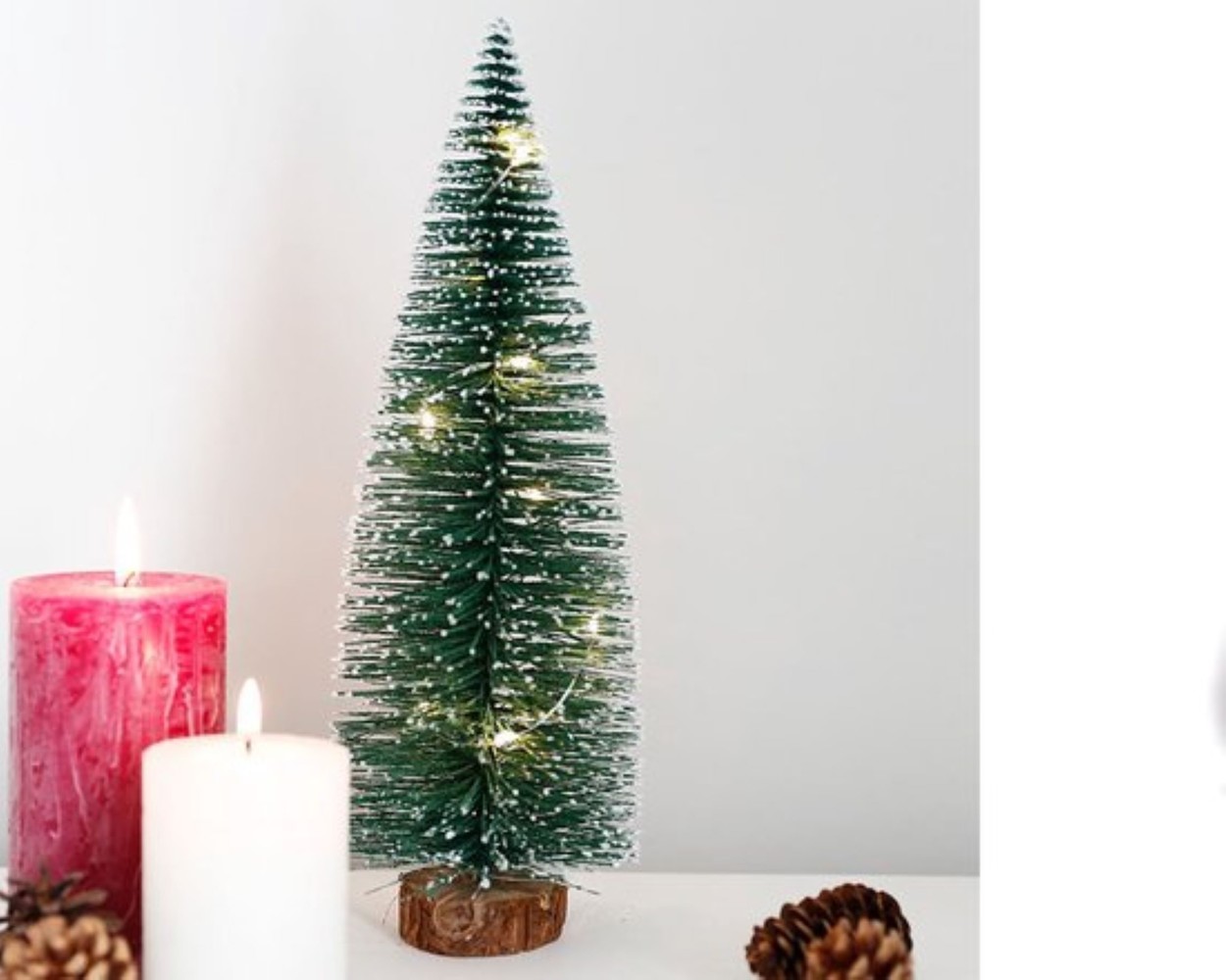 Discountershop Small Christmas tree 41CM| 20Led with white snow | Decorative Christmas Tree | Artificial Christmas tree Discountershop Small Christmas tree 41CM| 20Led with white snow | Decorative Christmas Tree | Artificial Christmas tree