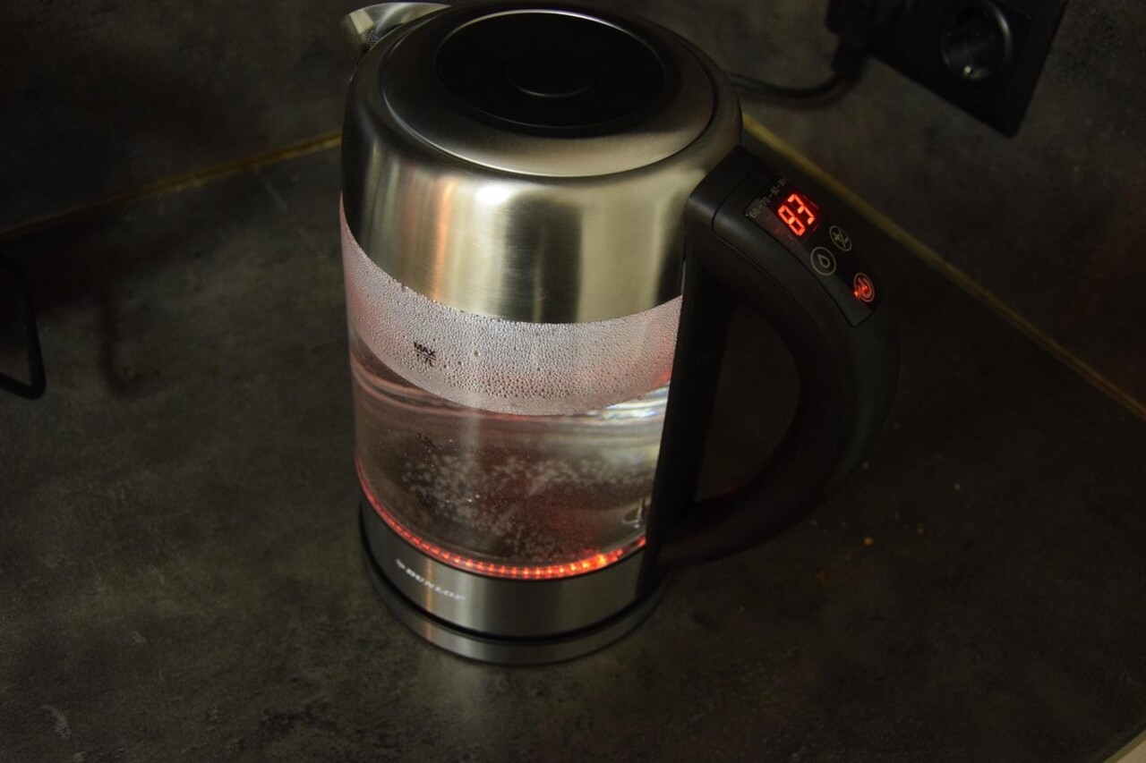 Merkloos Glazen waterkoker RVS met Groen - blauw - lichtgroen - paars en rood LED licht (1,7 Liter)