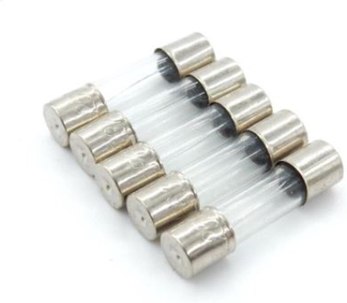 Dunlop Glass fuse set 20 pieces with different amps - Car accessories - 20 pieces -5,10,15,20,25A - Auto accessories 20 pieces Dunlop Glass fuse set 20 pieces with different amps - Car accessories - 20 pieces -5,10,15,20,25A - Auto accessories 20 pieces