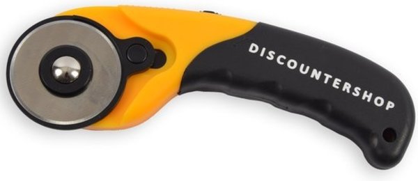 Discountershop Rolling knife with 3 pieces Spare knife Rolling knife 45 Mm Steel - Fabric scissors - Fabric Cutter Roller - Rolling knife 45 mm - Comfort - Rolling knife fabric - Sewing - Sewing set - Rotary knife For Fabric - Rotary knives - Cutting knife - With safety Discountershop Rolling knife with 3 pieces Spare knife Rolling knife 45 Mm Steel - Fabric scissors - Fabric Cutter Roller - Rolling knife 45 mm - Comfort - Rolling knife fabric - Sewing - Sewing set - Rotary knife For Fabric - Rotary knives - Cutting knife - With safety