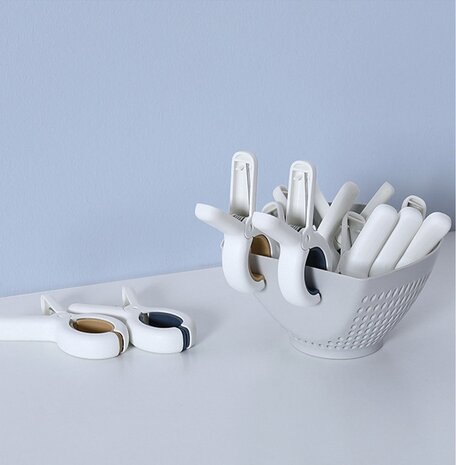 Discountershop Klemmen 9 stuks - Wasknijpers - 9 stuks - Wit en Geel 100% kunststof en dus roestvrij | Laten geen afdrukken achter Discountershop Klemmen 9 stuks - Wasknijpers - 9 stuks - Wit en Geel 100% kunststof en dus roestvrij | Laten geen afdrukken achter