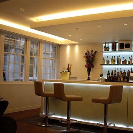 Merkloos 5M Ledstrip - Warm wit - Dimbaar - 300 LED - Met Adapter Merkloos 5M Ledstrip - Warm wit - Dimbaar - 300 LED - Met Adapter