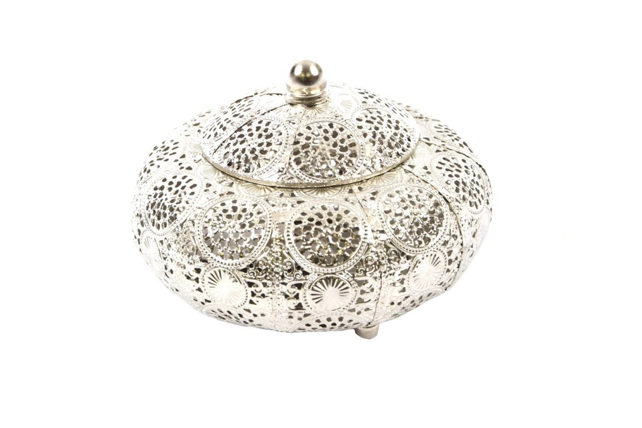 Discountershop Oosterse Metalen Sieradendoos zilver rond | Juwelendoosje | bewaarblik | Juwelenkistje | Sieradenkistje | Kaarsenhouder | Sieradendoos metaal 16X13CM Discountershop Oosterse Metalen Sieradendoos zilver rond | Juwelendoosje | bewaarblik | Juwelenkistje | Sieradenkistje | Kaarsenhouder | Sieradendoos metaal 16X13CM