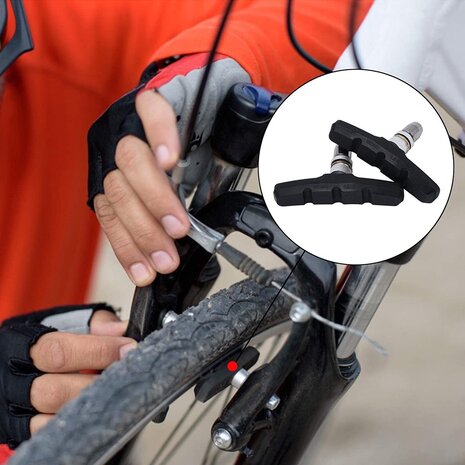 Discountershop 12 set Universele Rubberen Fiets V Remblokken Set - 12 Paar – 24 Stuks – 70mm | Rubber Remblokjes | Fietsen Remblok | Remblokkenset | Remblokset Geschikt voor Mountainbike, Stadsfiets, Vouwfiets en Tourfiets Discountershop 12 set Universele Rubberen Fiets V Remblokken Set - 12 Paar – 24 Stuks – 70mm | Rubber Remblokjes | Fietsen Remblok | Remblokkenset | Remblokset Geschikt voor Mountainbike, Stadsfiets, Vouwfiets en Tourfiets