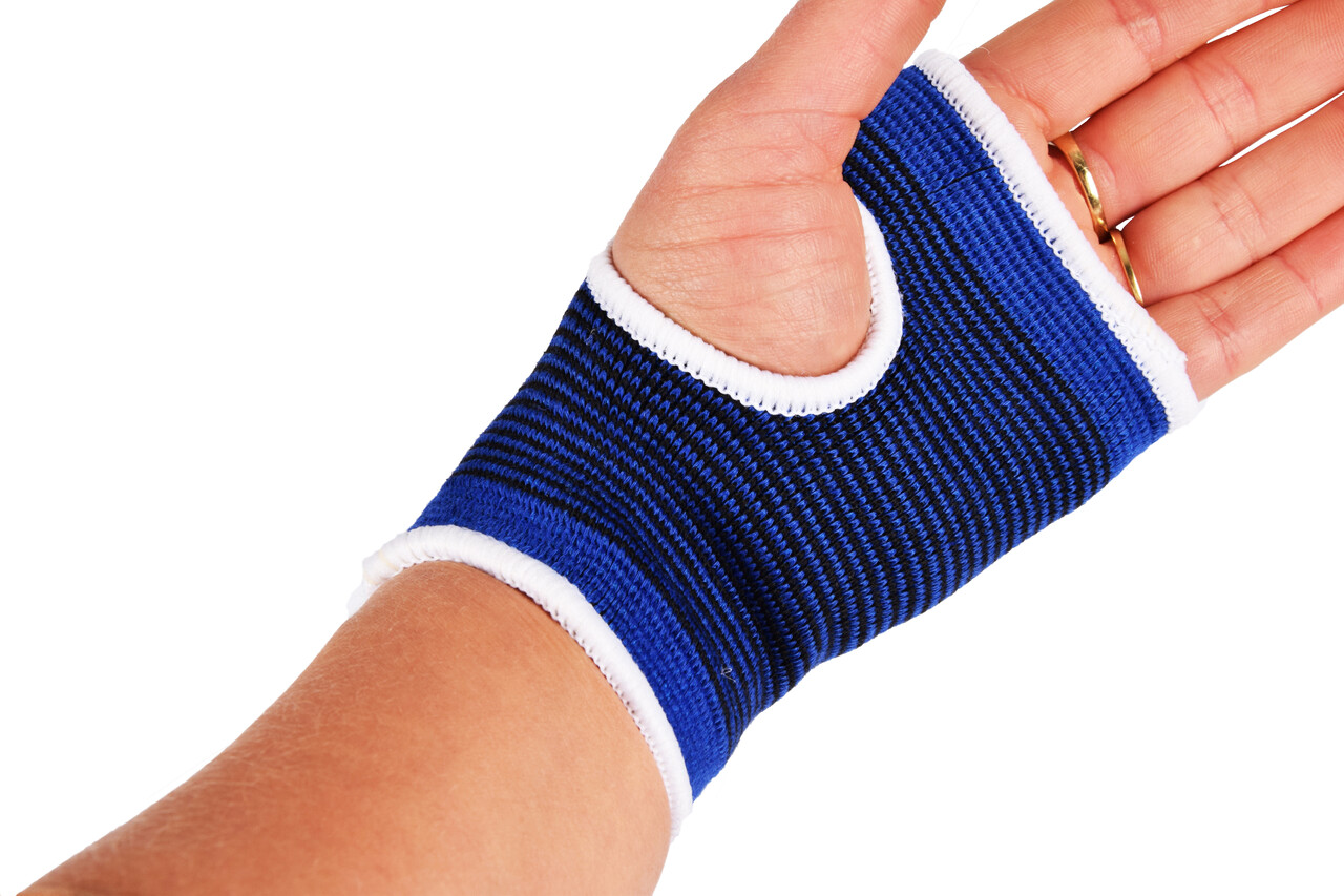 Merkloos Adjustable Wrist Brace for optimal support and comfort – Size – S -  Blue Elastic - Wrist Support without Height Adjustment - 7.5cm x 11cm Merkloos Adjustable Wrist Brace for optimal support and comfort – Size – S -  Blue Elastic - Wrist Support without Height Adjustment - 7.5cm x 11cm