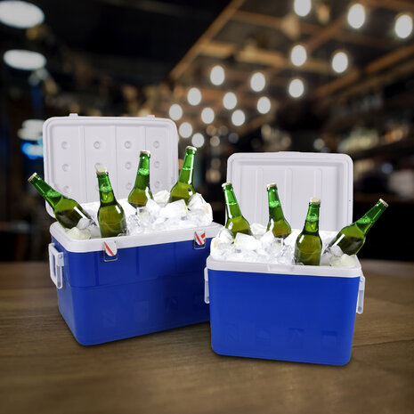 Merkloos Blue Camping Cooler - Portable and Airtight - 27L - For Food and Drinks - Coolboxes - 42x32x33 cm