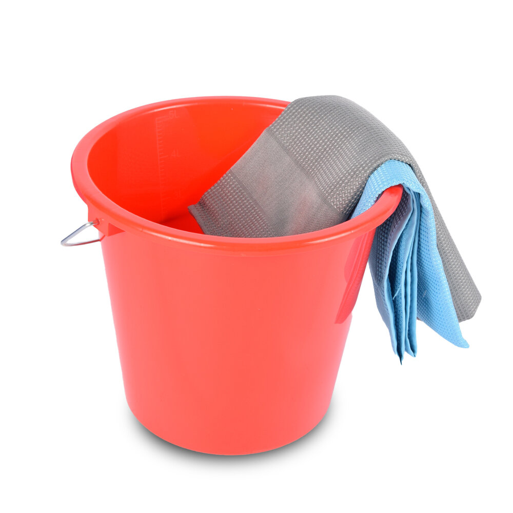 Discountershop Handige Bouwemmer Rood 5L Kunststof 20x23 cm met IJzeren Handgreep - Voor Thuis en Tuin Discountershop Handige Bouwemmer Rood 5L Kunststof 20x23 cm met IJzeren Handgreep - Voor Thuis en Tuin