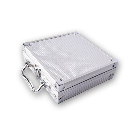 Discountershop Poker set | Poker chips | poker | with aluminum case | With 5 dice | 100 poker chips Discountershop Poker set | Poker chips | poker | with aluminum case | With 5 dice | 100 poker chips