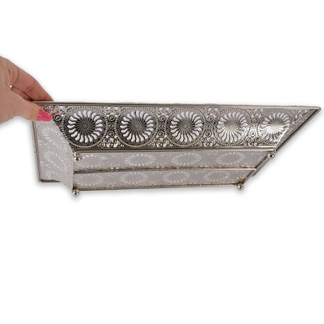 Discountershop Sieradendoosje | Juwelendoosje | Zilver | met Oosters Mandala Ontwerp | Metalen Sieradendoosje | Sieradenhouder | 37.5cm*23cm*5cm Discountershop Sieradendoosje | Juwelendoosje | Zilver | met Oosters Mandala Ontwerp | Metalen Sieradendoosje | Sieradenhouder | 37.5cm*23cm*5cm