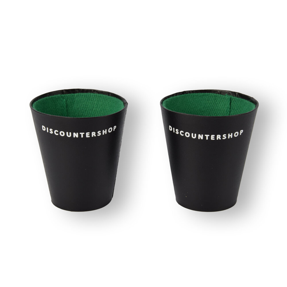 Discountershop Dice Set - 10 Plastic Game Stones with 2 Dice Cups - Gambling Stones - with 2 Single-Point Notebooks