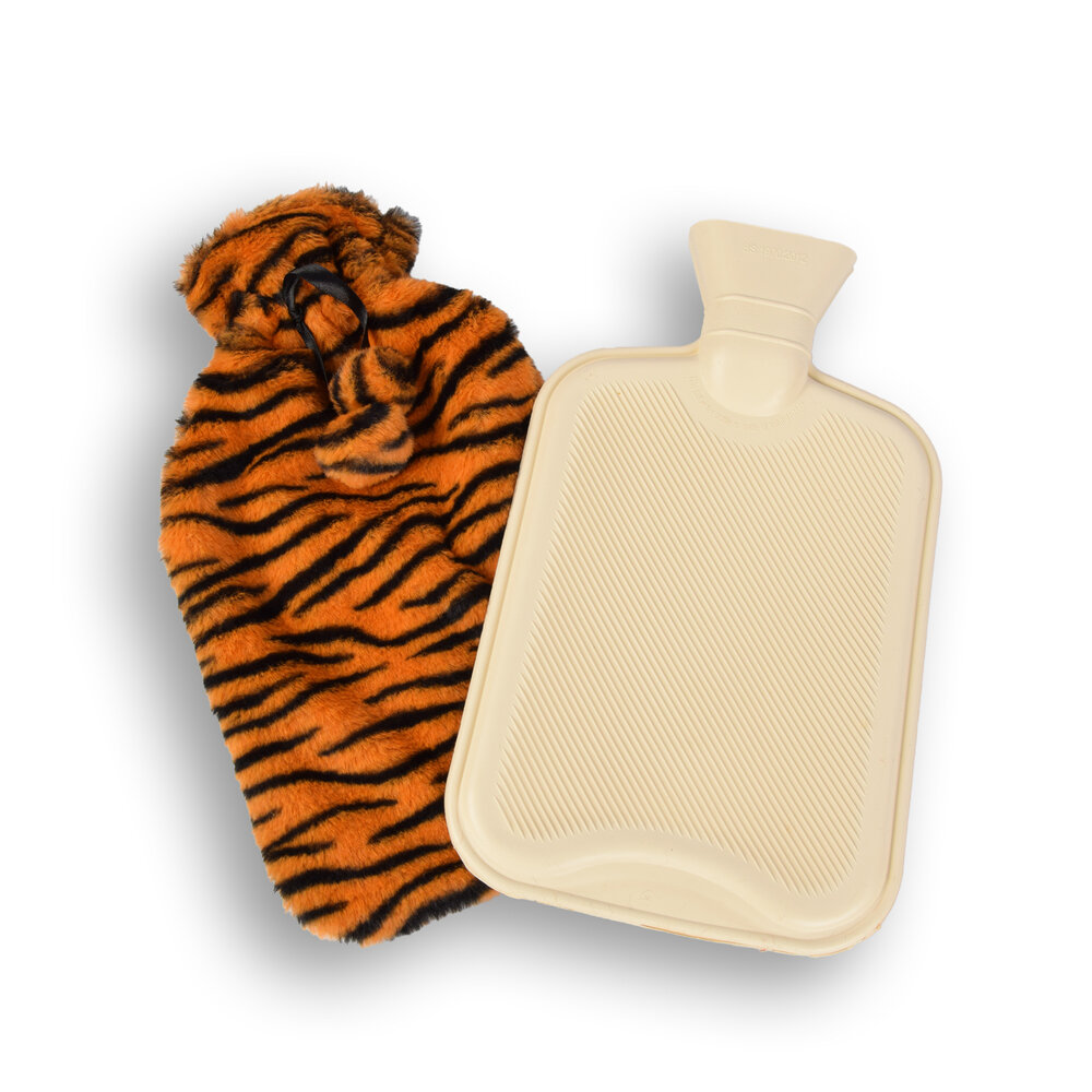 Discountershop Oranje & Zwart Kinderkruik met Cheetah Print Hoes - 0.85L - Polyester en Natuurrubber - 29cm x 2cm x 29cm Discountershop Oranje & Zwart Kinderkruik met Cheetah Print Hoes - 0.85L - Polyester en Natuurrubber - 29cm x 2cm x 29cm