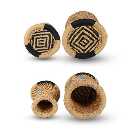 Discountershop Set van 2 Lichtbruine/Zwarte Bamboe Salontafels | Grote Tafel 37.5cm | Kleine Tafel 30.5cm | Gebruik Voor Perfecte Zitopstelling Discountershop Set van 2 Lichtbruine/Zwarte Bamboe Salontafels | Grote Tafel 37.5cm | Kleine Tafel 30.5cm | Gebruik Voor Perfecte Zitopstelling