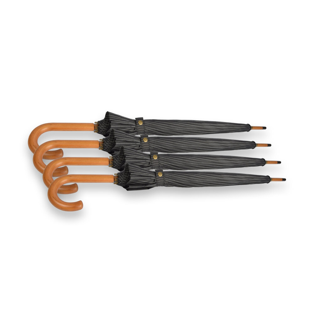 Discountershop Kwalitatieve Set Van 4 Zwart-witte Stormparaplu's (102Cm) - Stijlvol & Betrouwbaar - Geschikt Voor Volwassenen Discountershop Kwalitatieve Set Van 4 Zwart-witte Stormparaplu's (102Cm) - Stijlvol & Betrouwbaar - Geschikt Voor Volwassenen