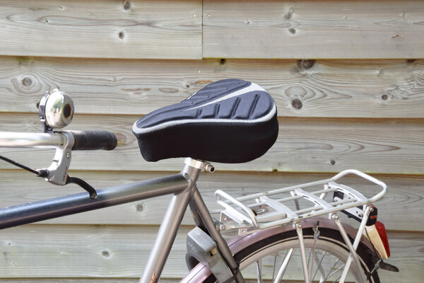 Discountershop 2x Durable Bicycle Saddle Cover made of Black Polyester - Protection for Bicycle Saddles - 29x20x2.5 cm Discountershop 2x Durable Bicycle Saddle Cover made of Black Polyester - Protection for Bicycle Saddles - 29x20x2.5 cm