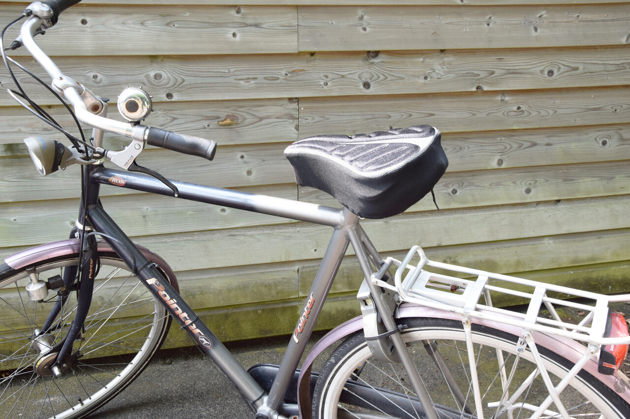 Discountershop 2x Durable Bicycle Saddle Cover made of Black Polyester - Protection for Bicycle Saddles - 29x20x2.5 cm Discountershop 2x Durable Bicycle Saddle Cover made of Black Polyester - Protection for Bicycle Saddles - 29x20x2.5 cm