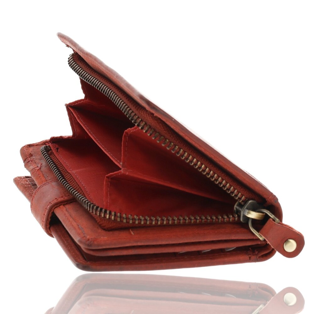 4 East Fashionable Red Leather Zipper Wallet | Women's Wallet With Coin Pocket | 9X13X3 Cm | 14 Passes | 10 Subjects 4 East Fashionable Red Leather Zipper Wallet | Women's Wallet With Coin Pocket | 9X13X3 Cm | 14 Passes | 10 Subjects