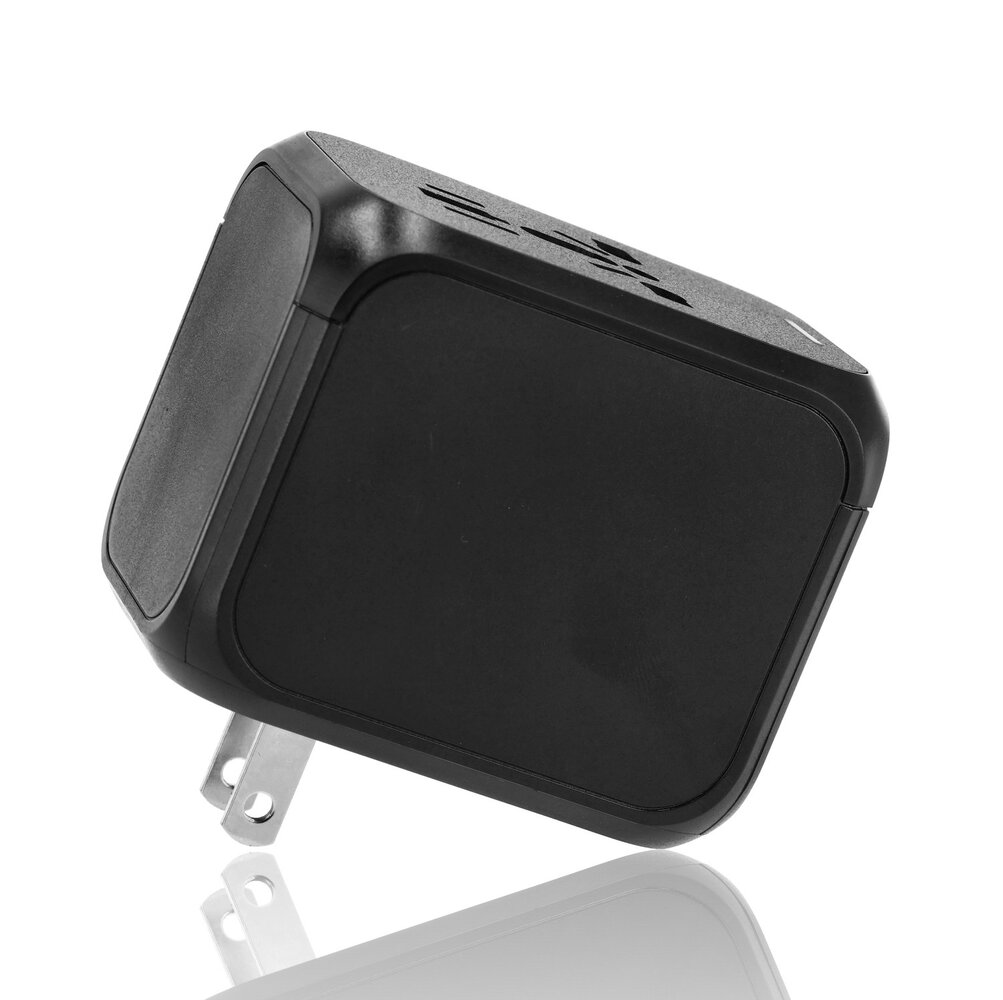 Discountershop Universal Travel Adapter with USB – Worldwide Plug for 150+ Countries – 2x USB-C & 2x USB-A – Auto Fuse – International Charger – Black