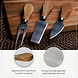 Discountershop Kaasplankje met Messen – Bamboe Kaasplank met 3 Kaasmessen – Houten Serveerplank 42×15,5×1,5 cm voor Kaas, Borrel & Tapas