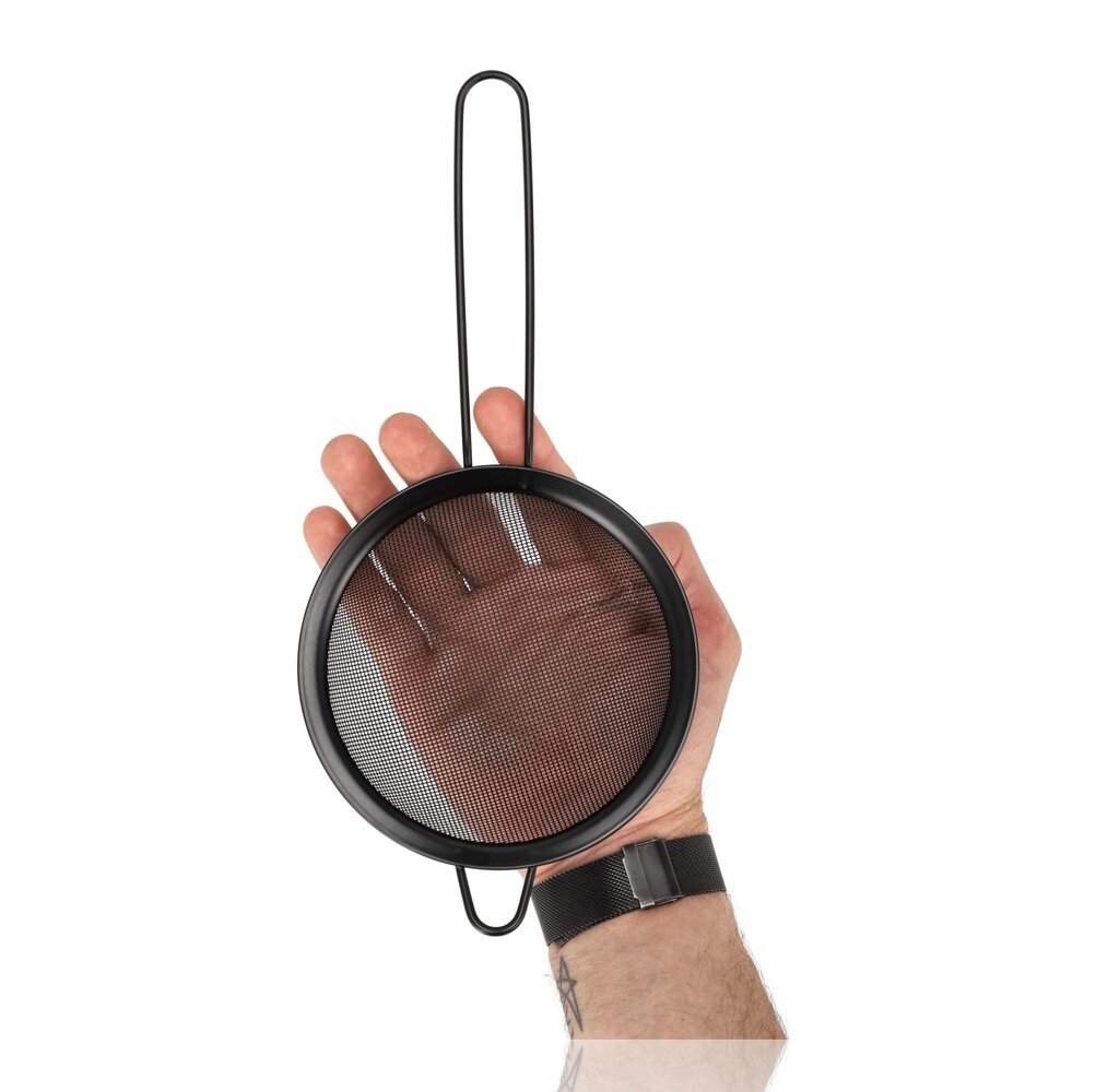 Discountershop Fine-Mesh Kitchen Sieve Ø13 cm with Handle – Black Stainless Steel Strainer for Tea, Flour, Icing Sugar, Cocoa, Sauces and Stock Discountershop Fine-Mesh Kitchen Sieve Ø13 cm with Handle – Black Stainless Steel Strainer for Tea, Flour, Icing Sugar, Cocoa, Sauces and Stock