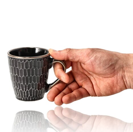 Discountershop Coffee Mugs 200ml with Handle – Black and Gold Ceramic Cups with Honeycomb Pattern for Espresso, Lungo, Cappuccino, Coffee and Tea