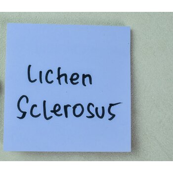  Lichen sclerosus