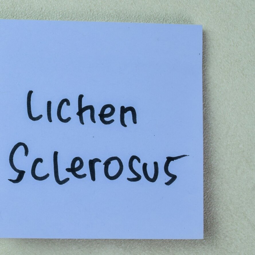  Lichen sclerosus
